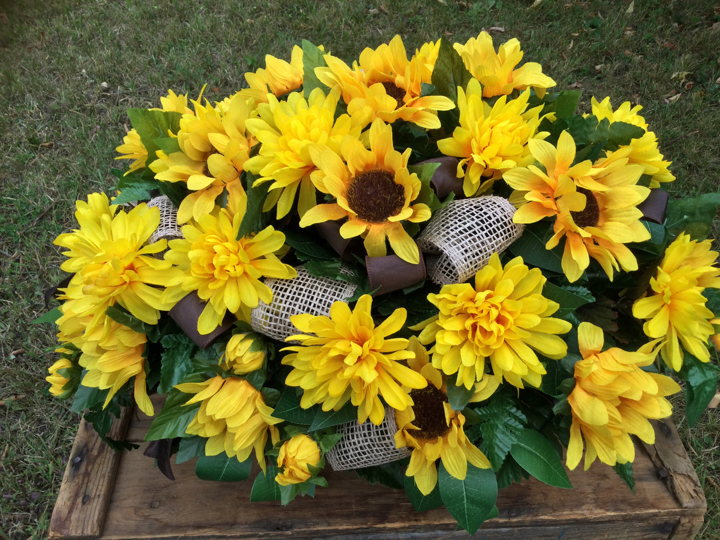 Sunflower, Chrysanthemum Cemetery Saddle, Memorial Flowers