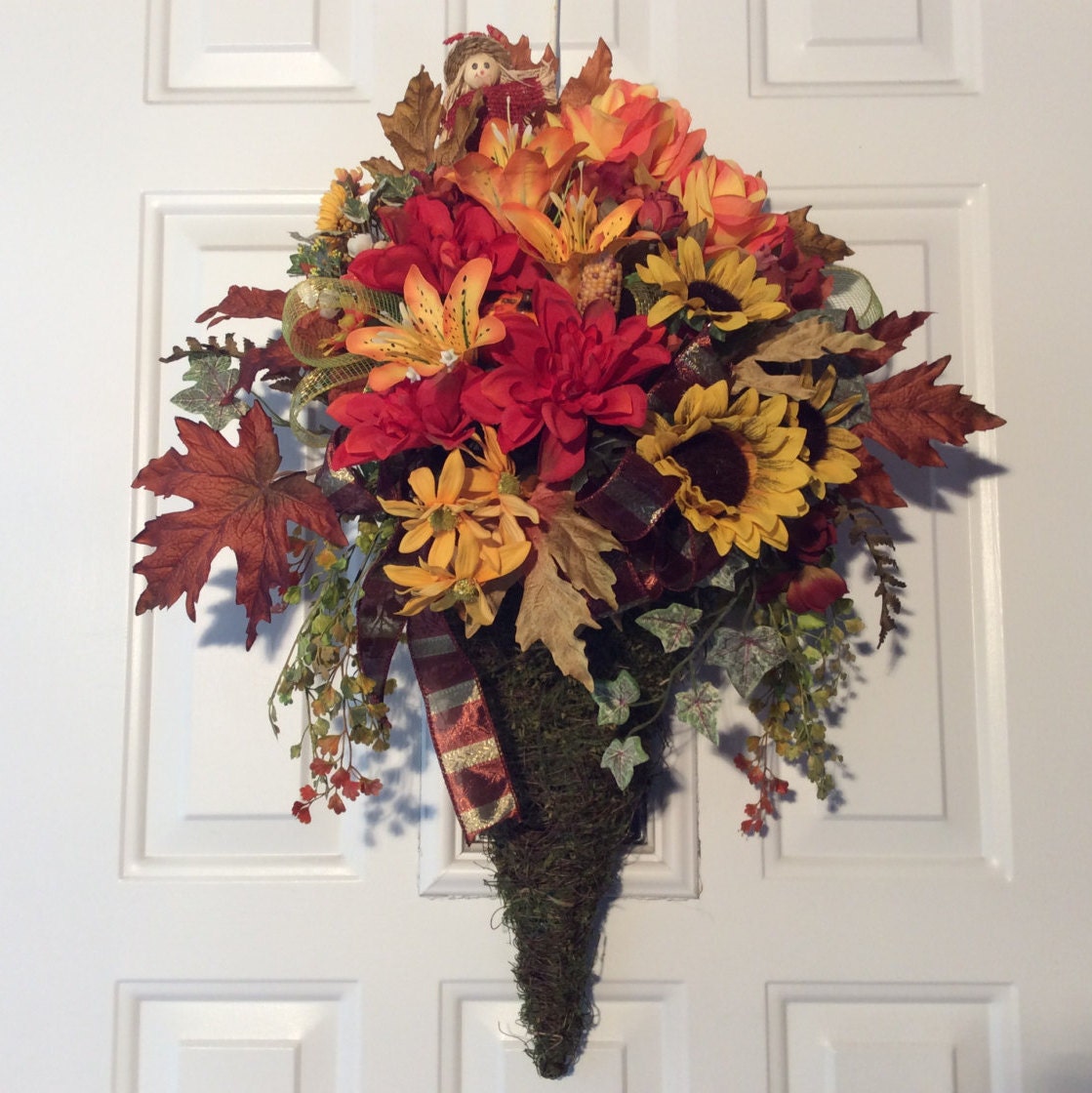 Front Door Decor, Artificial Fall Flower Decoration, Wall Decor, Autumn Arrangement, Sunflowers and Scarecrow, Made in Canada