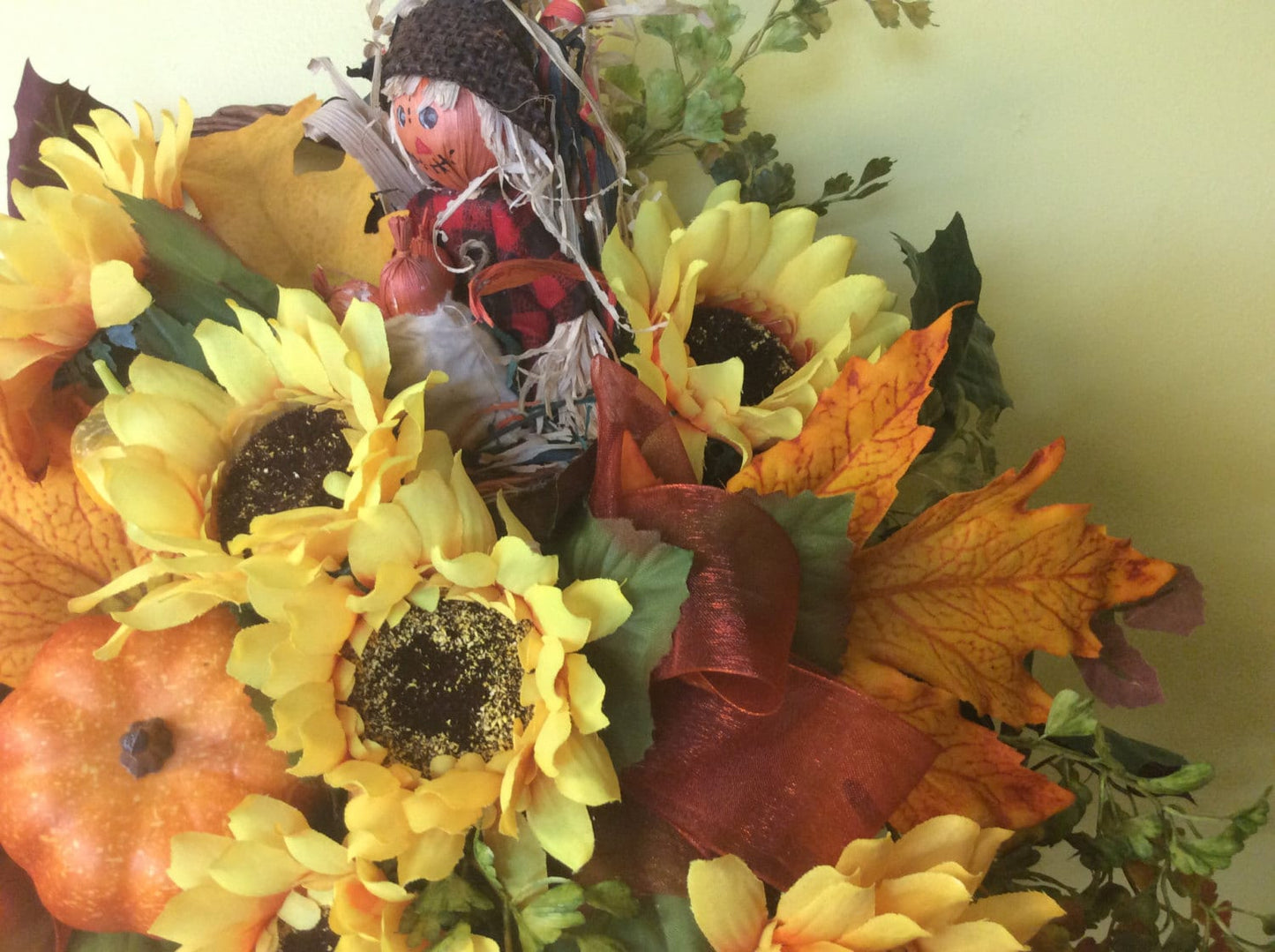 Front Door Decor, Artificial Fall Flower Decoration, Sunflower Wall Decor, Autumn Arrangement, Sunflowers and Scarecrow, Made in Canada