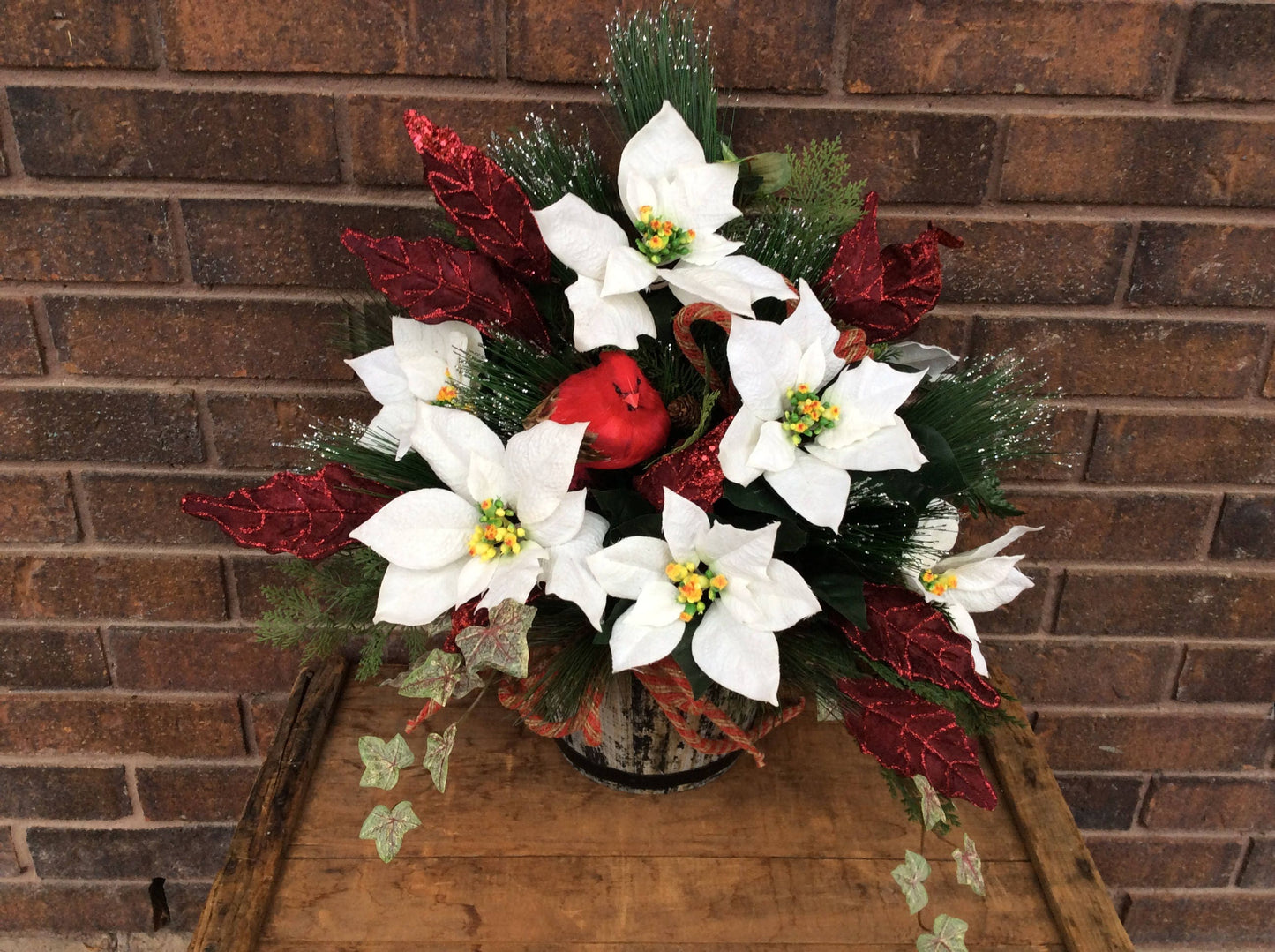Front Door Decor, Artificial Christmas Flower Decoration, Wall Decor, Christmas Arrangement, Poinsettias and Evergreens, Made in Canada