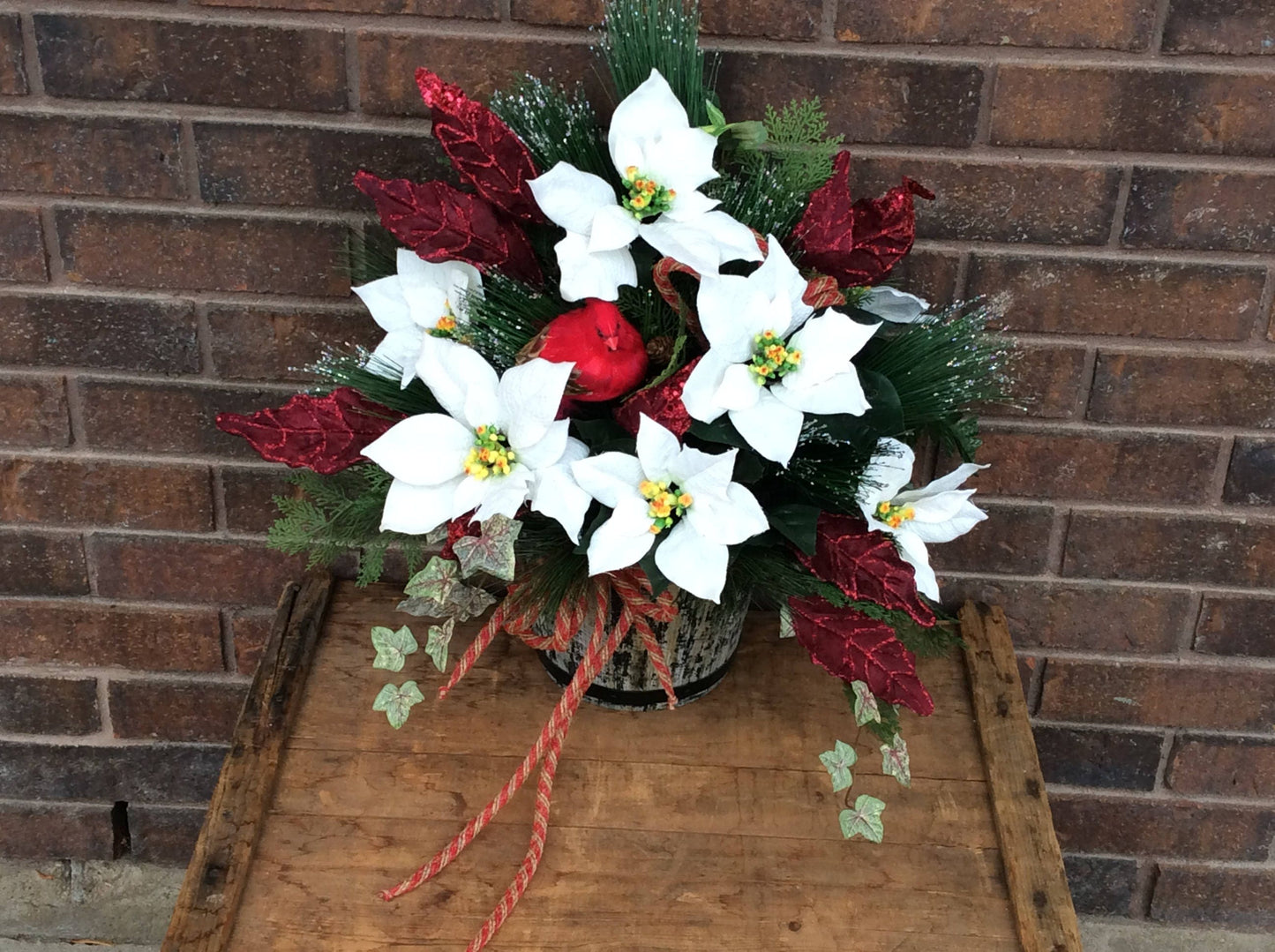 Front Door Decor, Artificial Christmas Flower Decoration, Wall Decor, Christmas Arrangement, Poinsettias and Evergreens, Made in Canada