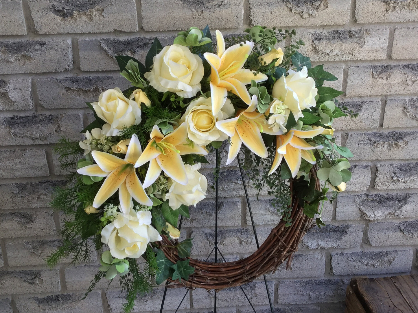 Summer Wreath, Yellow and White Floral Wreath, Front Door Wreath, Artificial Flower Wreath, Spring Wreath, Door Decoration, Made in Canada